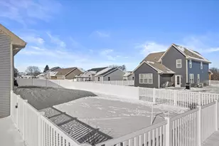 240 Cherry St, Edgerton, WI 53534 - Photo 32