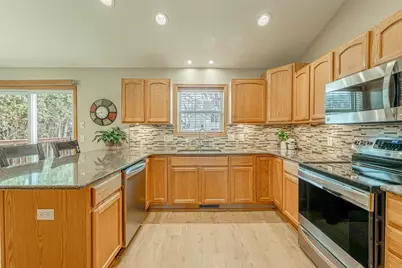 3281 Edmonton Drive, Sun Prairie, WI 53590 - Photo 14