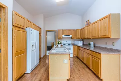 708 S 2nd Street, Mount Horeb, WI 53572 - Photo 4