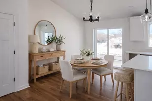 280 Santa Maria Dr, Arlington, WI 53911 - Photo 4