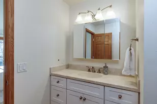 345 Kensington Dr, Madison, WI 53704 - Photo 40