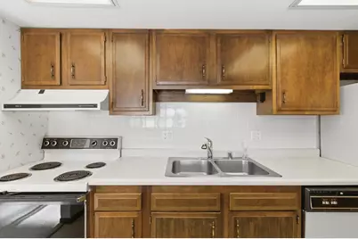 325 S Yellowstone Drive #228, Madison, WI 53705 - Photo 18