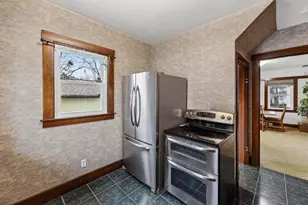 218 E Pleasant St, Portage, WI 53901 - Photo 12