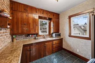 218 E Pleasant St, Portage, WI 53901 - Photo 10