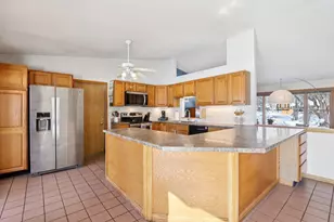 5501 Comanche Way, Madison, WI 53704 - Photo 10