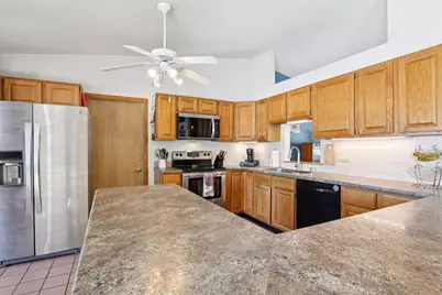 5501 Comanche Way, Madison, WI 53704 - Photo 12