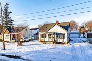 129 Wisconsin St, Mauston, WI 53948 - Photo 2