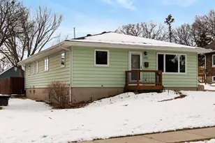 605 Cedar St, Madison, WI 53715 - Photo 2