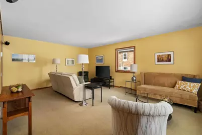 605 Cedar Street, Madison, WI 53715 - Photo 6