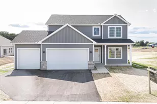 3805 N Woodbury Ln, Janesville, WI 53545 - Photo 1