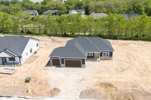 3740 N Woodbury Ln, Janesville, WI 53545 - Photo 2