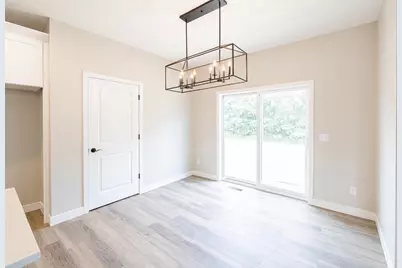 3740 N Woodbury Lane, Janesville, WI 53545 - Photo 10
