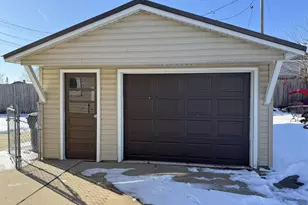 2207 12th Ave, Monroe, WI 53566 - Photo 8