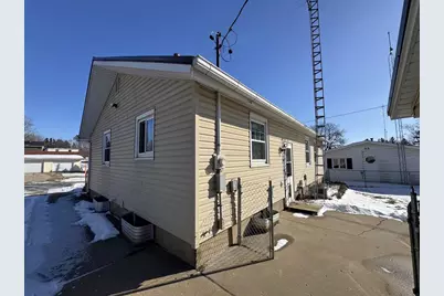 2207 12th Avenue, Monroe, WI 53566 - Photo 4