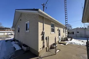 2207 12th Ave, Monroe, WI 53566 - Photo 4