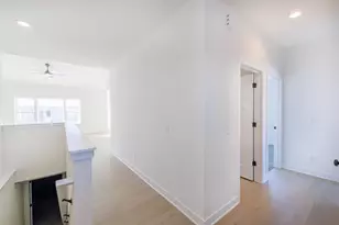 3804 N Woodbury Ln, Janesville, WI 53545 - Photo 6