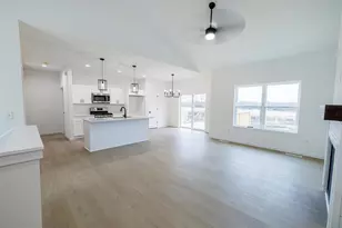 3821 N Woodbury Ln, Janesville, WI 53545 - Photo 2