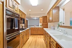 201 S Kenosha Dr, Madison, WI 53705 - Photo 4