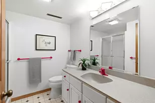 201 S Kenosha Dr, Madison, WI 53705 - Photo 52