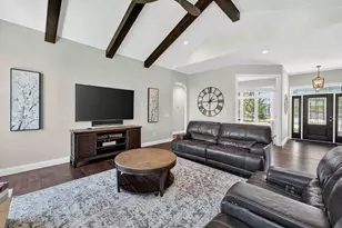 810 Lynn St, Waunakee, WI 53597 - Photo 6