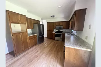 5026 Piccadilly Drive, Madison, WI 53714 - Photo 4