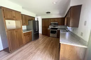 5026 Piccadilly Dr, Madison, WI 53714 - Photo 4