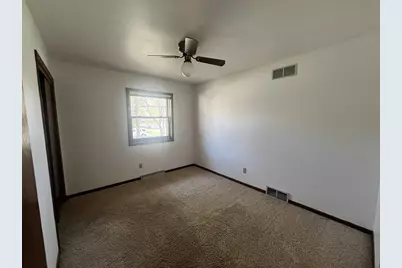 5026 Piccadilly Drive, Madison, WI 53714 - Photo 6