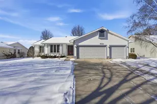 2610 Green Ridge Dr, Madison, WI 53704 - Photo 10