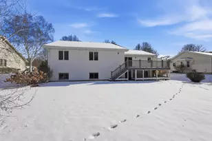 2610 Green Ridge Dr, Madison, WI 53704 - Photo 6