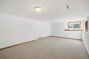 2610 Green Ridge Dr, Madison, WI 53704 - Photo 54