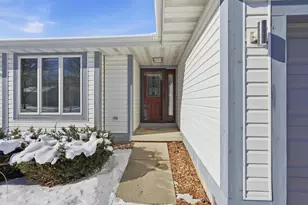 2610 Green Ridge Dr, Madison, WI 53704 - Photo 12