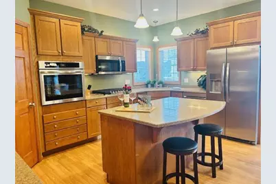 306 Lindsay Way, Cottage Grove, WI 53527 - Photo 4