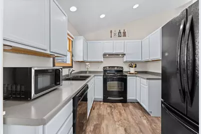 955 Krystle Court, Reedsburg, WI 53959 - Photo 10