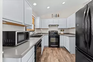 955 Krystle Ct, Reedsburg, WI 53959 - Photo 10