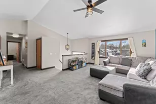 955 Krystle Ct, Reedsburg, WI 53959 - Photo 4