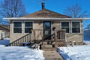 618 N Wacouta Ave, Prairie Du Chien, WI 53821 - Photo 4