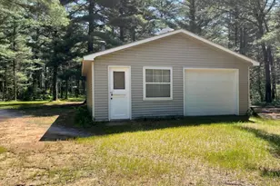 932 10th Ave, Hancock, WI 54943 - Photo 4