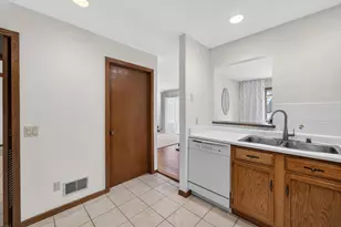 5926 Forest Ln, Fitchburg, WI 53711 - Photo 14