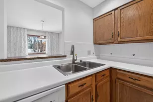 5926 Forest Ln, Fitchburg, WI 53711 - Photo 16