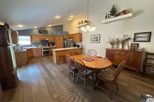 520 Bittersweet Ln, Waupun, WI 53963 - Photo 4