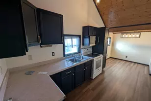 320 Linn St, Janesville, WI 53548 - Photo 4