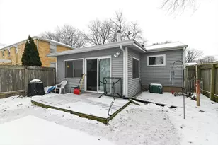2122 E Johnson St, Madison, WI 53704 - Photo 12