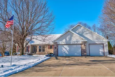 812 Abbington Court, Sun Prairie, WI 53590 - Photo 2