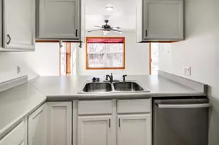 6159 Dell Dr, Madison, WI 53718 - Photo 4