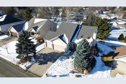 374 N Heatherstone Drive, Sun Prairie, WI 53590 - Photo 2