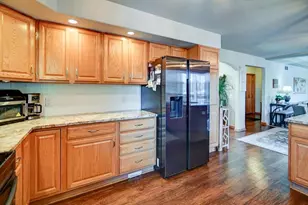 374 N Heatherstone Dr, Sun Prairie, WI 53590 - Photo 22