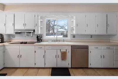 3748 Fairview Drive, Madison, WI 53704 - Photo 16