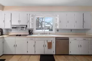 3748 Fairview Dr, Madison, WI 53704 - Photo 16