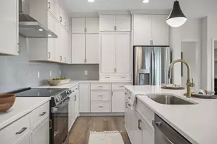 826 Capitol Dr, Dane, WI 53529 - Photo 18