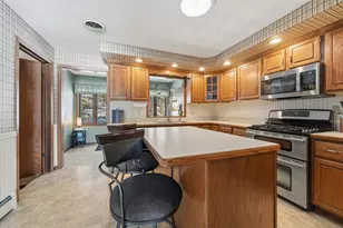 4539 N River Rd, Janesville, WI 53545 - Photo 8